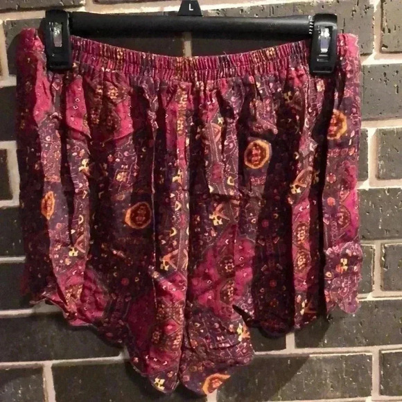 Maroon Short - Picture 2 of 4